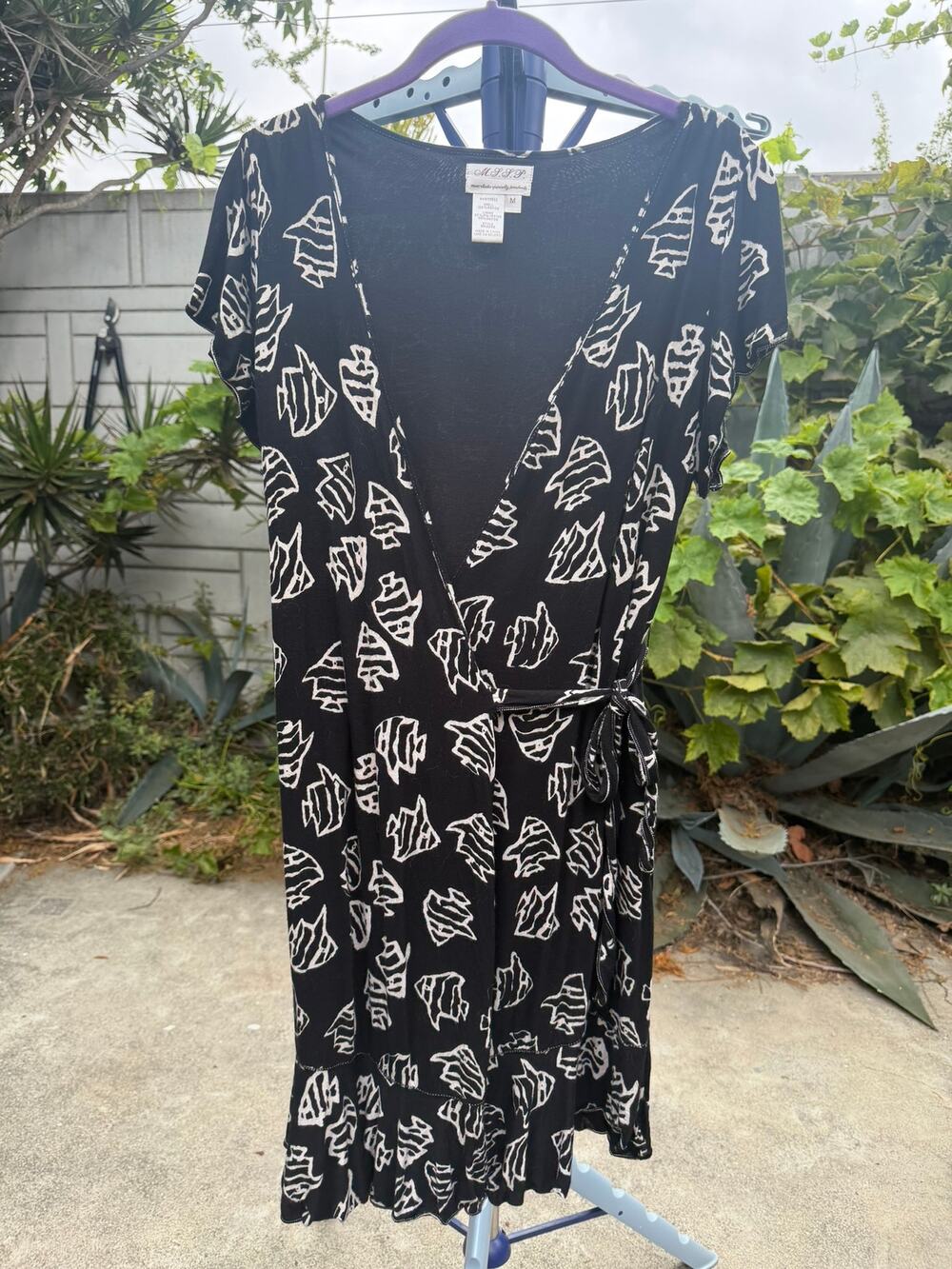 Wrap Dress Medium Fish Print Max Studio Specialty Products